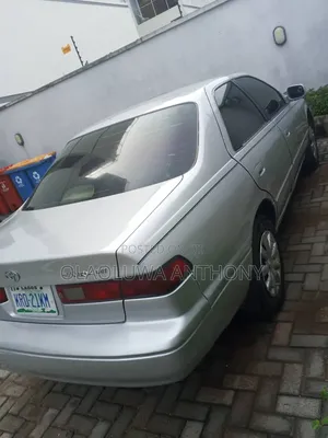 Toyota Camry Automatic 1999 Silver