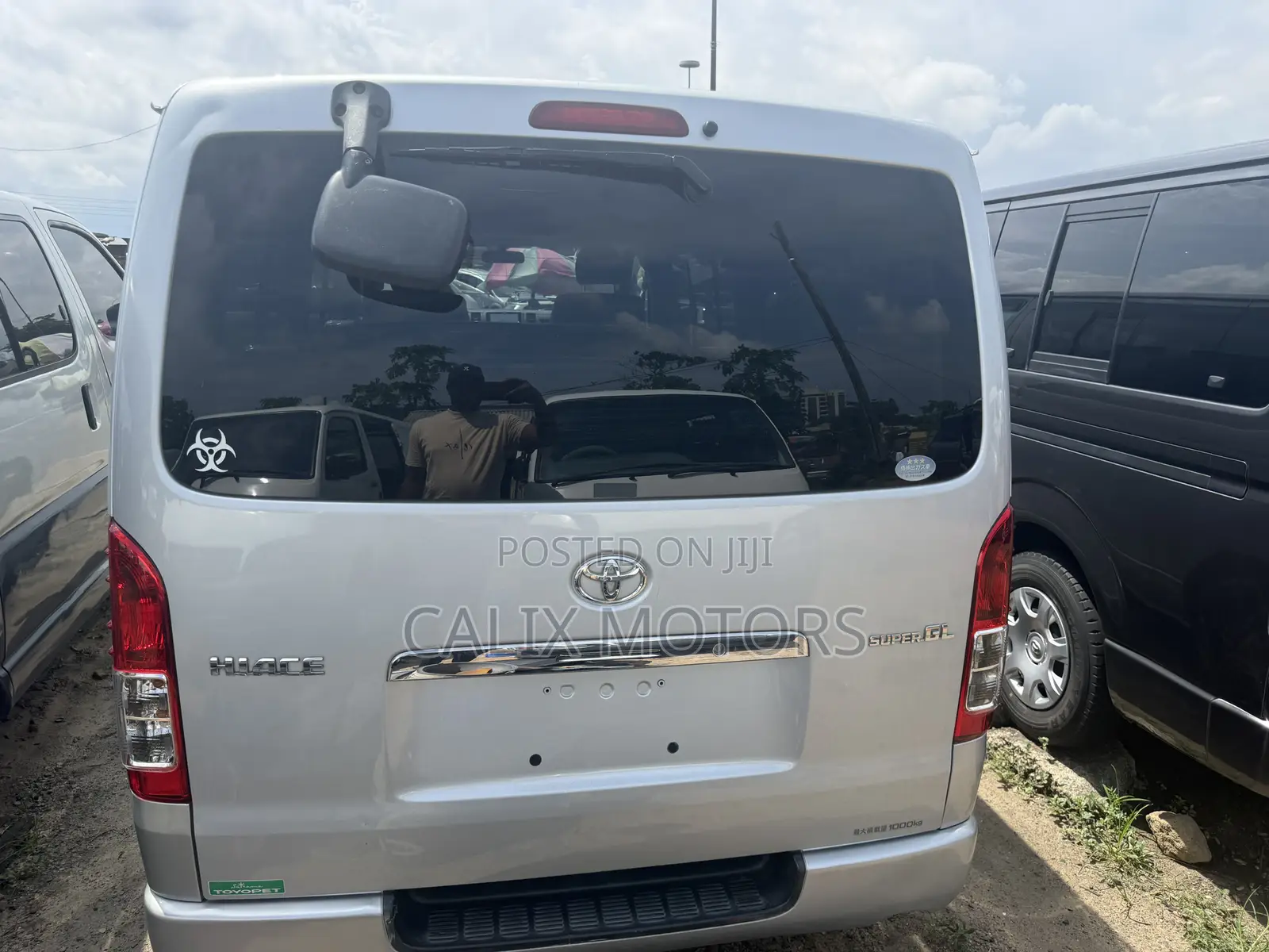 Toyota HiAce 2013 Silver