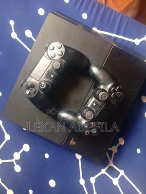 Ps4 (Play Station 4)