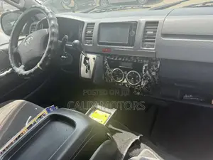 Toyota HiAce 2014 Grey