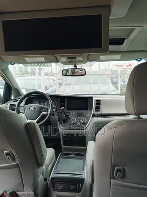 Toyota Sienna 2017 Black