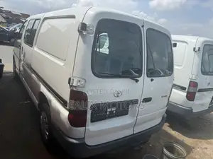 Toyota HiAce 2008 White