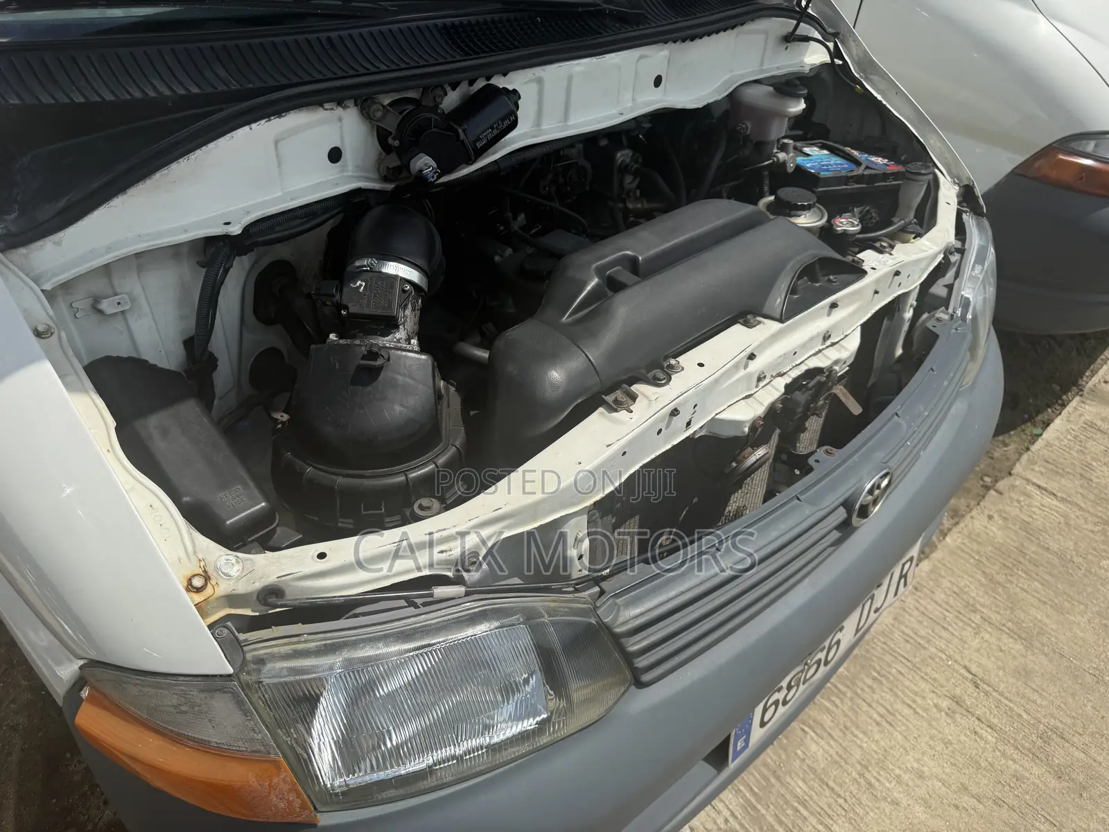 Toyota HiAce 2008 White