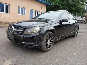 Mercedes-Benz C300 2011 Black