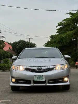 Toyota Camry 2013 Silver