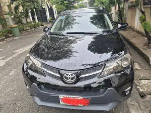 Toyota RAV4 Limited 4dr SUV (2.5L 4cyl 6A) 2014 Black