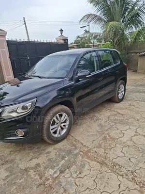 Volkswagen Tiguan 2015 Black