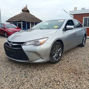 Toyota Camry 2016 Silver