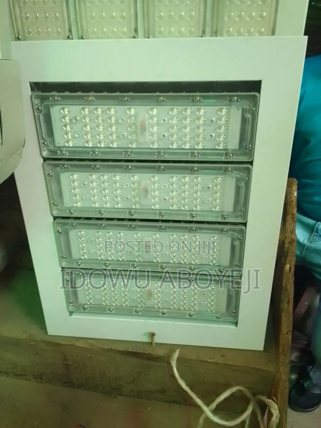 200w Filling Station Light