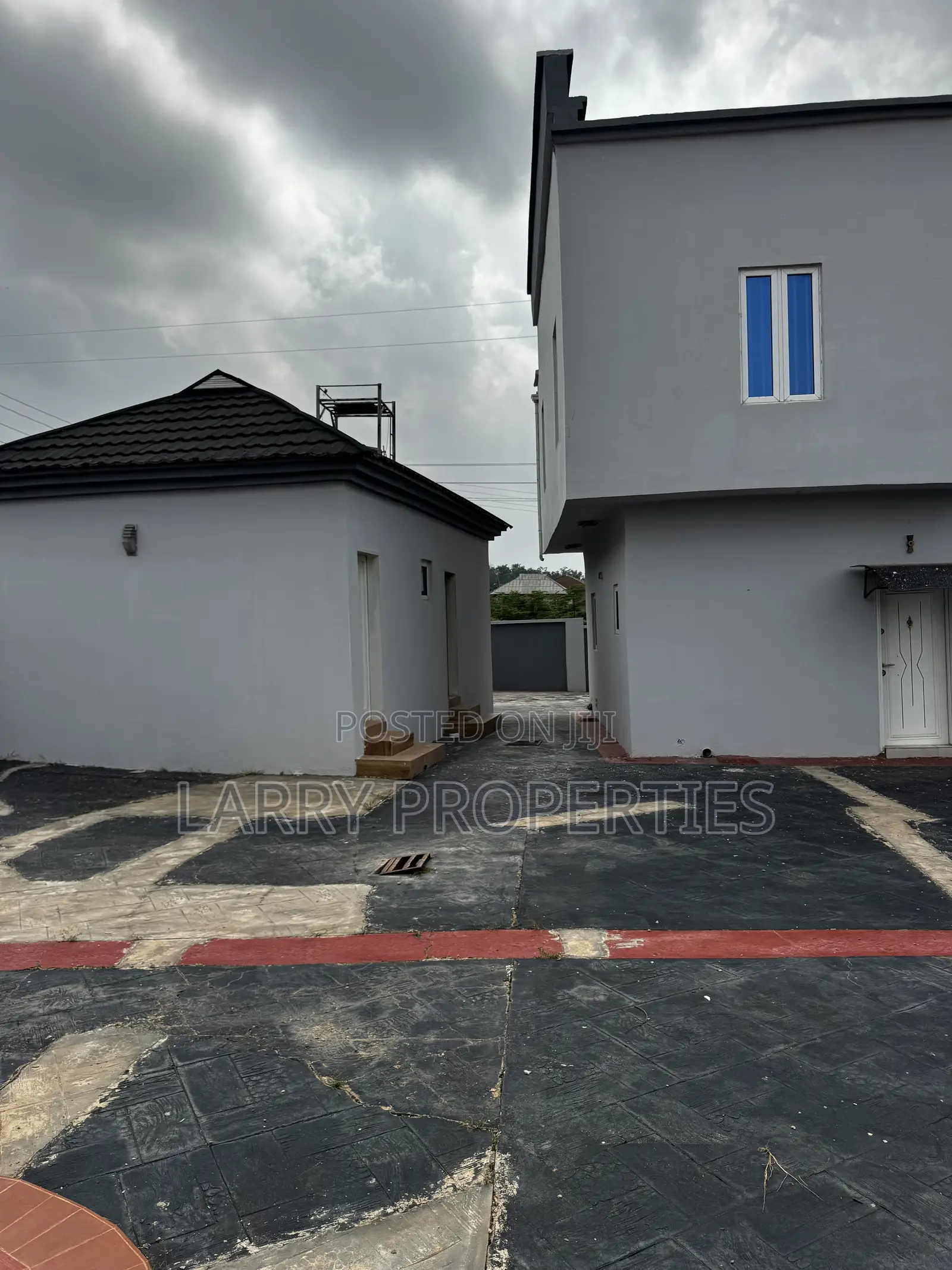 Luxury 4 Bedroom Fully Detached Duplex