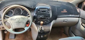 Toyota Sienna CE 2005 Gray