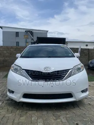 Toyota Sienna LE 7 Passenger Mobility 2012 White