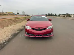 Toyota Camry SE 4dr Sedan (2.5L 4cyl 6A) 2013 Red