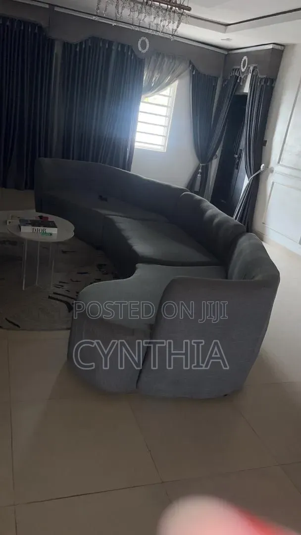 Chair ,Sofa Nd S21. Phone