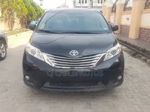 Toyota Sienna 2017 Black