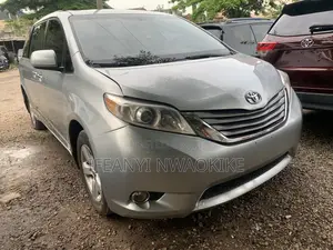 Toyota Sienna XLE 7 Passenger 2012 Gray