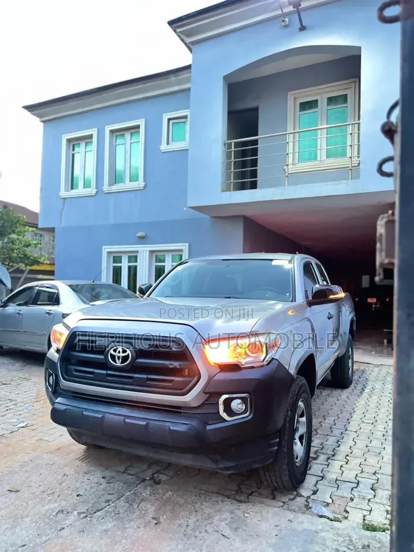 Toyota Tacoma 2017 Silver