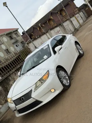 Lexus ES 350 FWD 2014 White