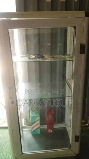 Aluminum Show Glass