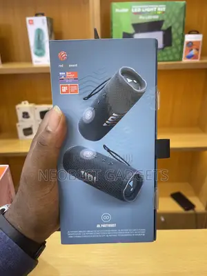 Black JBL Flip 6
