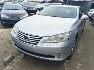 Lexus ES 2012 Silver