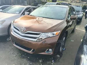 Toyota Venza 2012 Gold