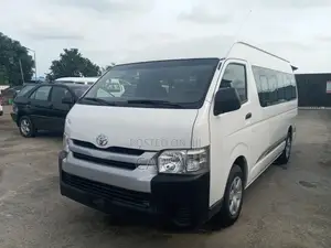 Toyota HiAce 2015 White