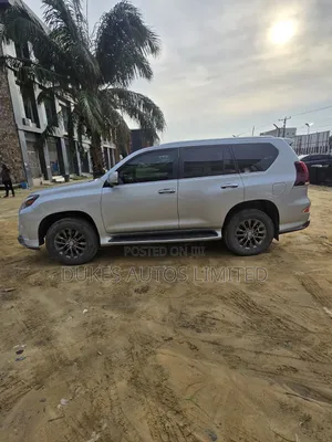 Lexus GX 2012 Silver