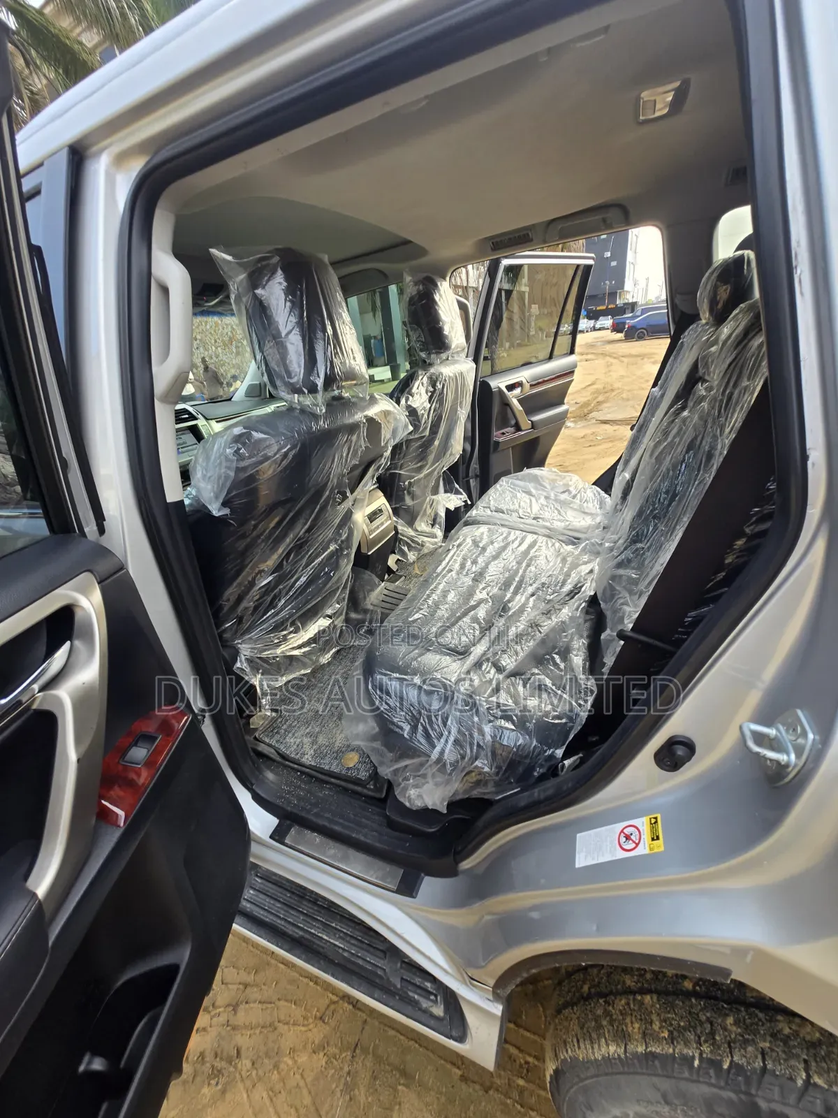 Lexus GX 2012 Silver