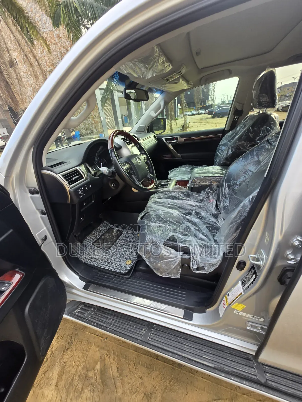 Lexus GX 2012 Silver