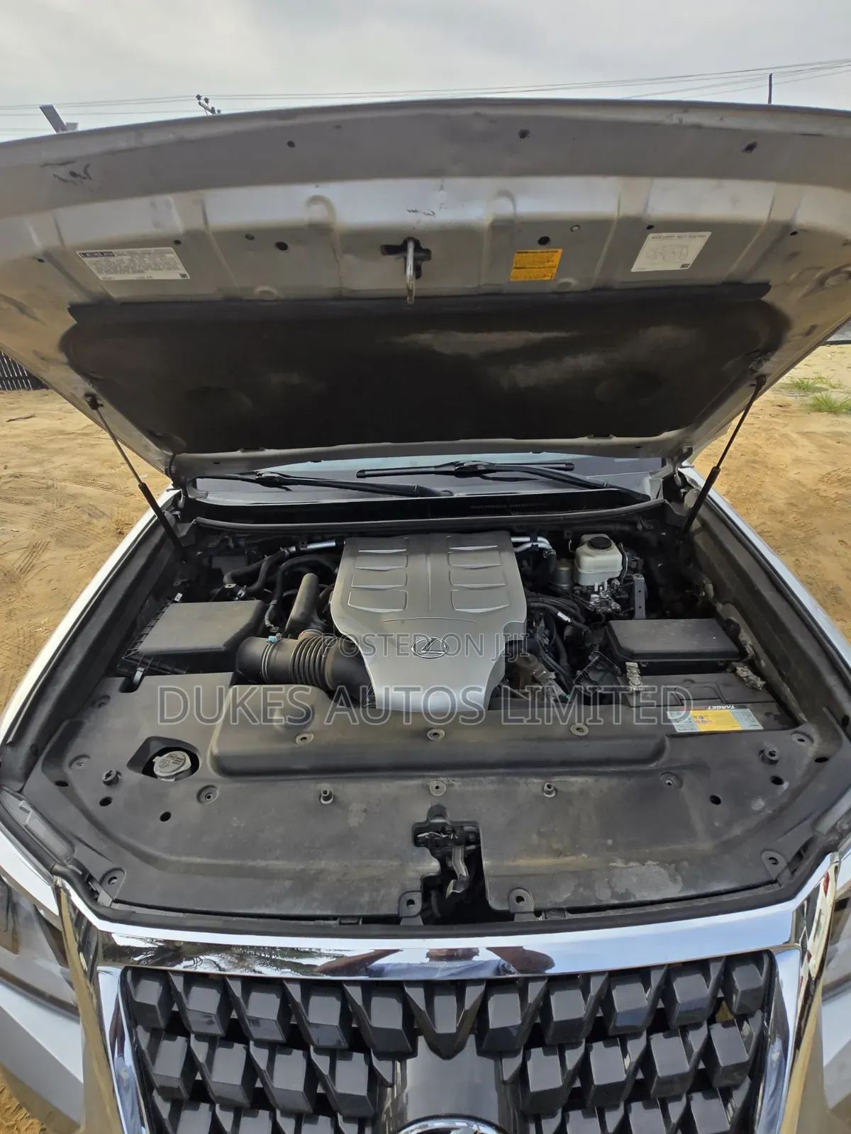 Lexus GX 2012 Silver