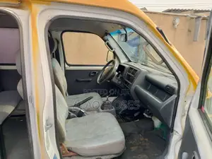 Suzuki Every 2012 Yellow