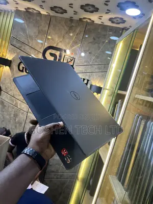 Laptop Dell Inspiron 3541 8GB AMD Ryzen 5 HDD+SSD 640GB
