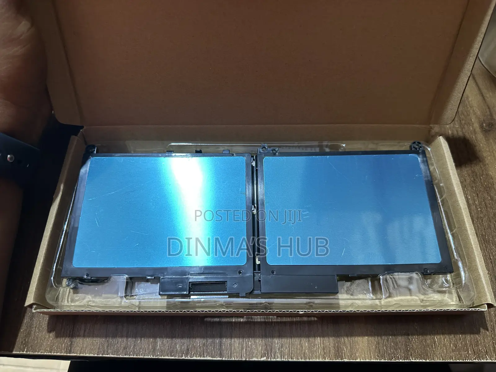 Dell J60j5, E7270, E7470 Laptop Battery