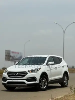 Hyundai Santa Fe SE AWD 2018 White