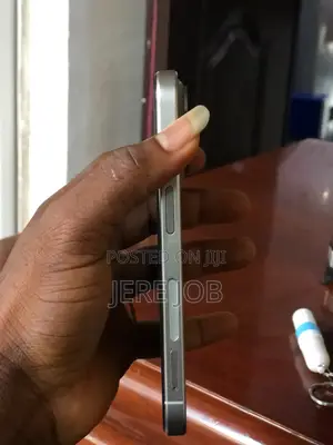 Apple iPhone 15 Pro 128 GB Silver