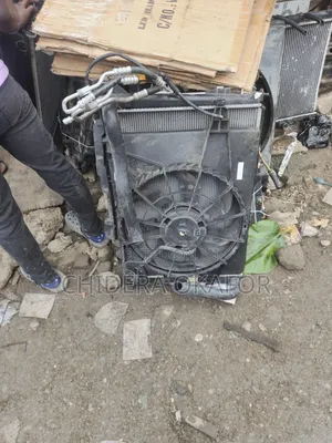 Radiator and Fan and Condenser Hyundai Santa Fe 2017 or 2019