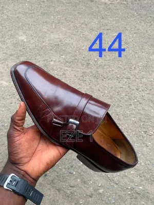 Second Hand Shoe