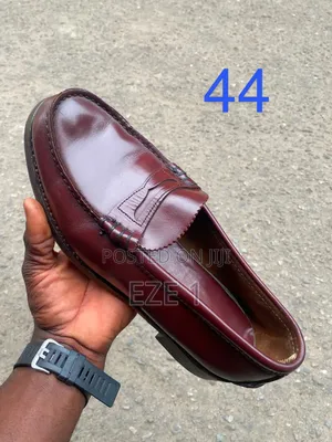 Second Hand Shoe