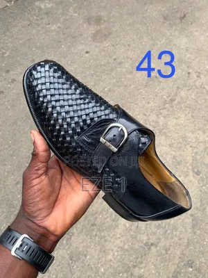 Second Hand Shoe