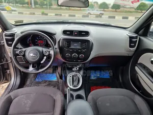 Kia Soul Base Hatchback 2016 Gray