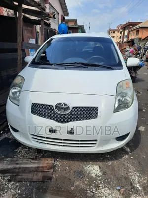 Toyota Yaris 2010 White
