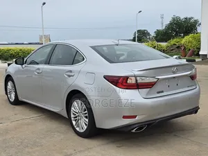 Lexus ES 2017 Silver