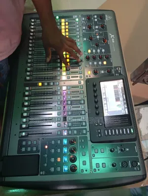 Behringa Digital Mixer X32