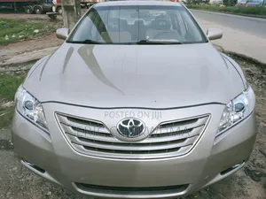 Toyota Camry 2.4 LE 2008 Gold