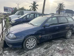 Toyota Avensis 2.0 D Verso 2002 Blue