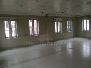 75sqm Open Plan Office Space for Rent