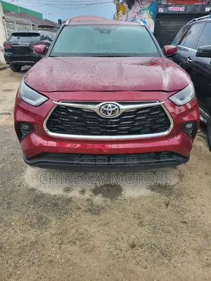 Toyota Highlander Platinum AWD 2023 Red
