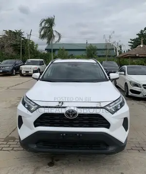 Toyota RAV4 2024 White