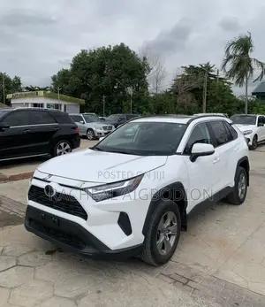Toyota RAV4 2024 White